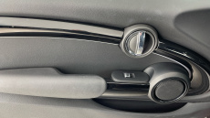 MINI Hatchback 135kW Cooper S Level 2 33kWh 3dr Auto Electric Hatchback